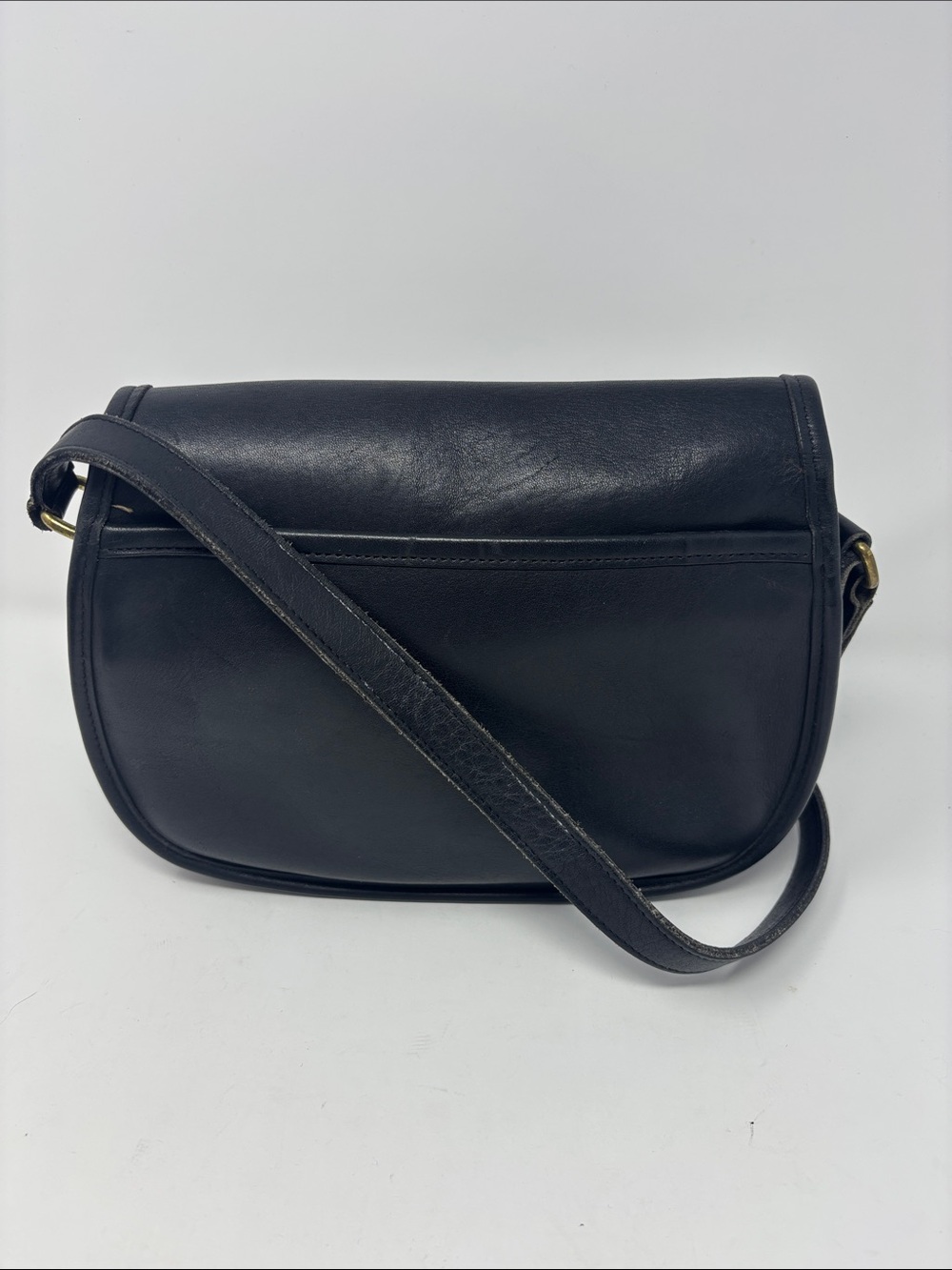Coach | vintage Classic Black Leather Crossbody Bag - Picture 5 of 13